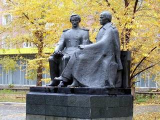 Памятник Ф. Достоевскому и Ч. Валиханову