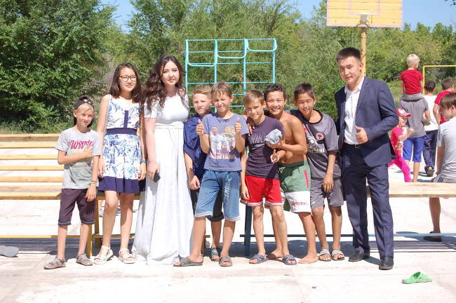 Бракосочетание Нурсултана Назарбаева надолго запомнится детдомовцам