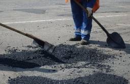 Более миллиарда тенге выделено в этом году на ремонт дорог в Семее