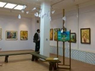 В музее Невзоровых открылась первая выставка-конкурс художников Семея