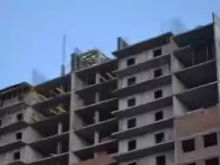 За сутки на стройке в Астане с высоты упали двое рабочих
