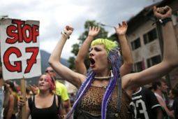 Акция протеста против саммита G7 прошла в Германии