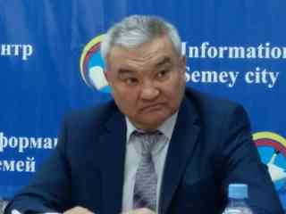 Злостным семейским неплательщикам за отопление звонит лично аким