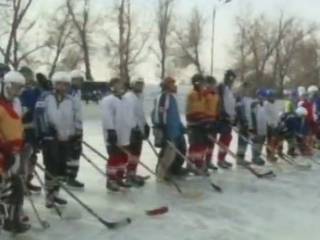 В городе прошли региональные отборочные игры по хоккею