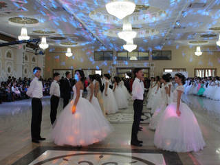 Назарбаев Интеллектуальная школа Семея провела традиционный благотворительный Венский бал