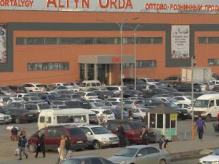 На рынке «Алтын Орда» в Алматы выявили теневой оборот