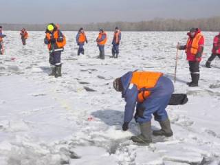 Профилактические взрывные работы провели на реке Иртыш в Семее