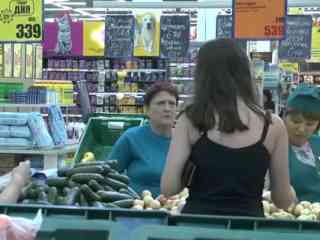 Расходы казахстанцев выросли за год почти на 17%