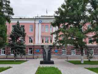 Здание Дома дружбы в Семее отдали под акимат — с решением согласны не все