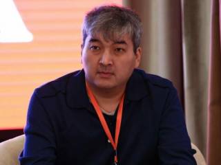 Данияр Ашимбаев: О языковых и исторических поправках в закон о гражданстве