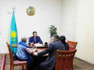 В Семее многодетная мать не может выселиться из аварийного жилья