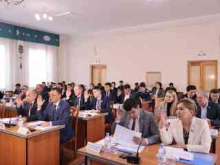В Семее состоялось заседание сессии городского маслихата
