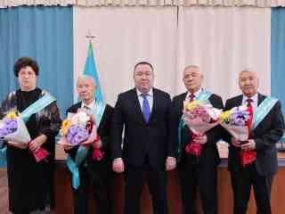 5 человек удостоены звания почетных жителей Семея
