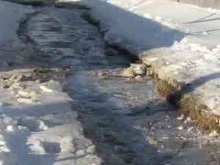 Жилые дома в Костанае затопило ледяной водой