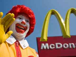 Как США относятся к «многовекторной» политике Астаны и уходу McDonald’s из страны