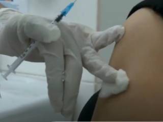 Девочек-подростков начнут вакцинировать от вируса папилломы человека уже в следующем году
