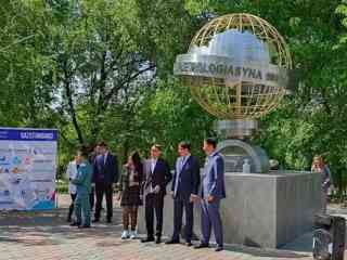 Памятник казахстанской метрологии открыли в Семее