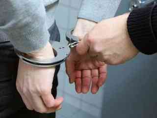 Братья из Астаны задержали грабителя, напавшего на пенсионерку в Караганде