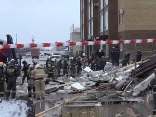 В Уральске продолжается поиск людей на месте взрыва в кафе