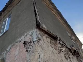 Жители Сатпаева боятся остаться под завалами собственного дома