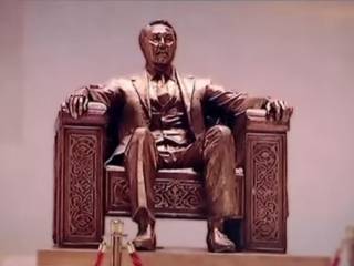 Что стало со статуей Назарбаева из Национального музея?