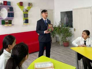 Учащийся из Абайской области открыл кружок ораторского искусства
