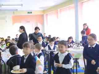 С 1 сентября школьники Казахстана получат бесплатное питание