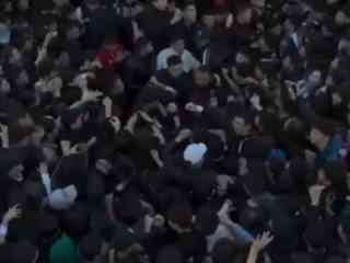 Открытие донерной в Астане завершилось давкой и штрафом для владельца