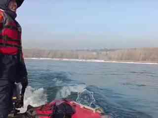 В Семее автомобиль улетел в реку