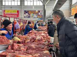 Заместитель акима области проверил цены на социальные продукты питания