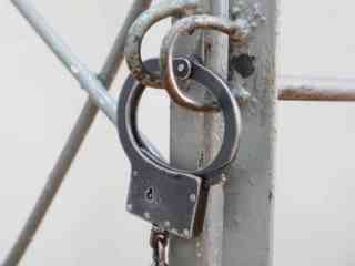 В Семее должник по алиментам отправлен в колонию на 10 месяцев