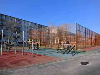 В Семее в микрорайоне «Юность» строится современное общественное пространство