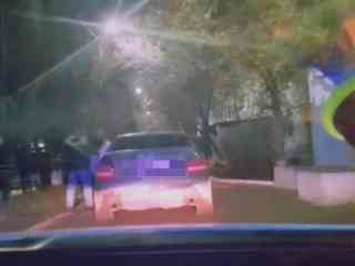 Пьяная девушка угнала автомобиль у знакомого и была задержана полицией