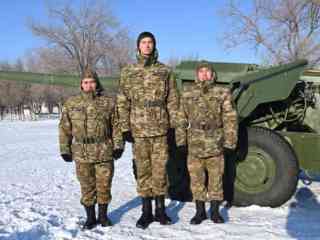 2 метра 10 сантиметров: самый высокий солдат Казахстана доказал, что рост - не преграда службе