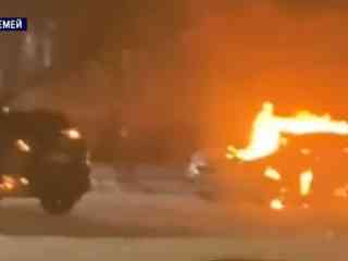 Машины полицейских поджег пенсионер в Семее