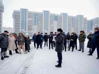 Аким Семея провёл встречу с жителями микрорайона Карагайлы