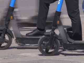 На электрических самокатах установят регистрационные номера