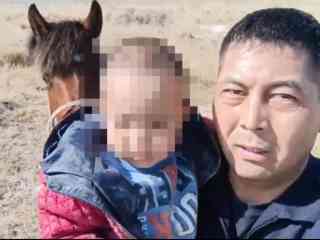 Полицейский вернул семье потерявшегося в степи ребёнка