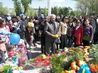 В сквере победы, у вечного огня