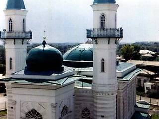 Двухминаретная мечеть