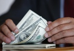 В Семее горожанин легализовал 100 000 долларов