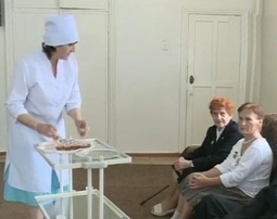 Необходимо оказывать помощь тем, кто в ней нуждается