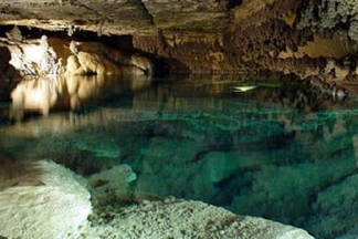 Паломникам стало легче посещать пещеру Коныр Аулие в Восточном Казахстане