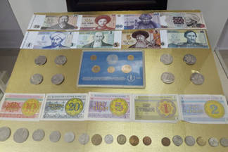 В историко-краеведческом музее Семея открылась выставка, посвященная Дню национальной валюты