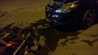 Девушка за рулем Toyota Camry сбила двух мотоциклистов в Семее