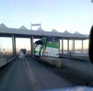 В Семее новый автобус врезался в столб на подвесном мосту