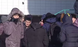 В Астане строители «Абу-Даби Плаза» требуют выплатить им деньги