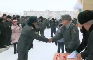 Ключи от новых служебных квартир получили военнослужащие в Семее
