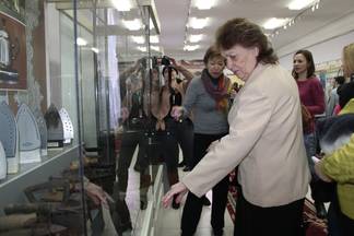 В историко-краеведческом музее города Семей открылась выставка утюгов