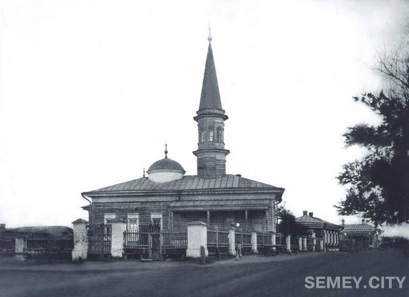 Мечеть в таткрае в Семипалатинске (г. Семей)